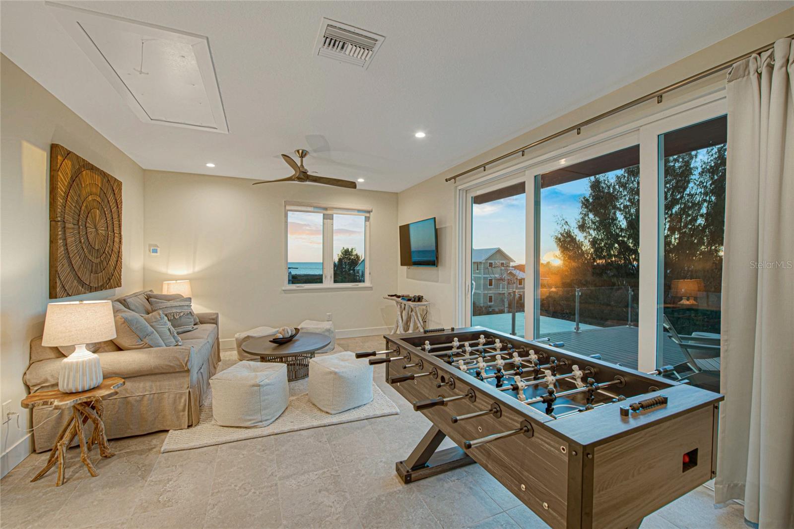 329 BEACH LAND CONDOMINIUM - Residential