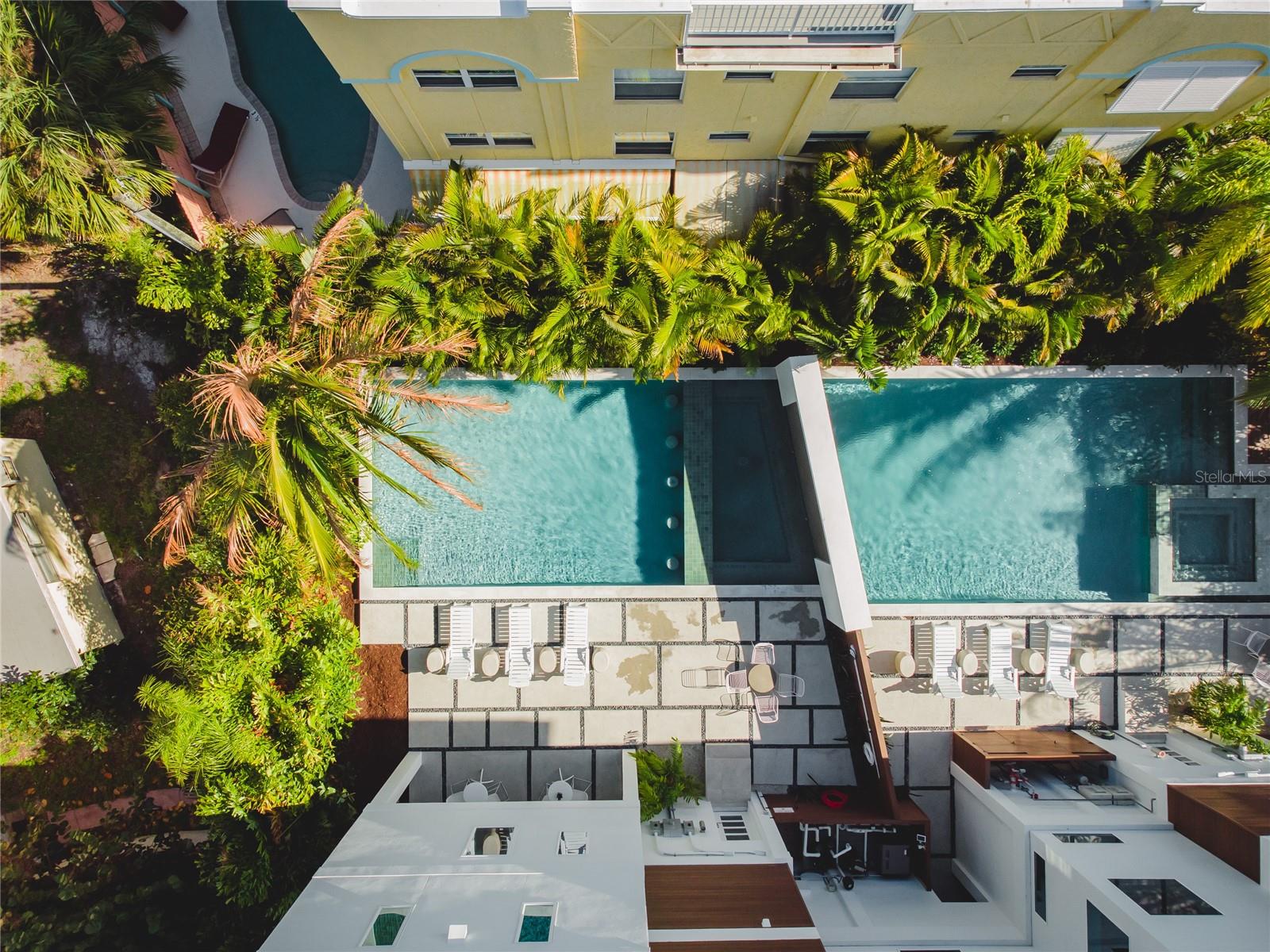 329 BEACH LAND CONDOMINIUM - Residential