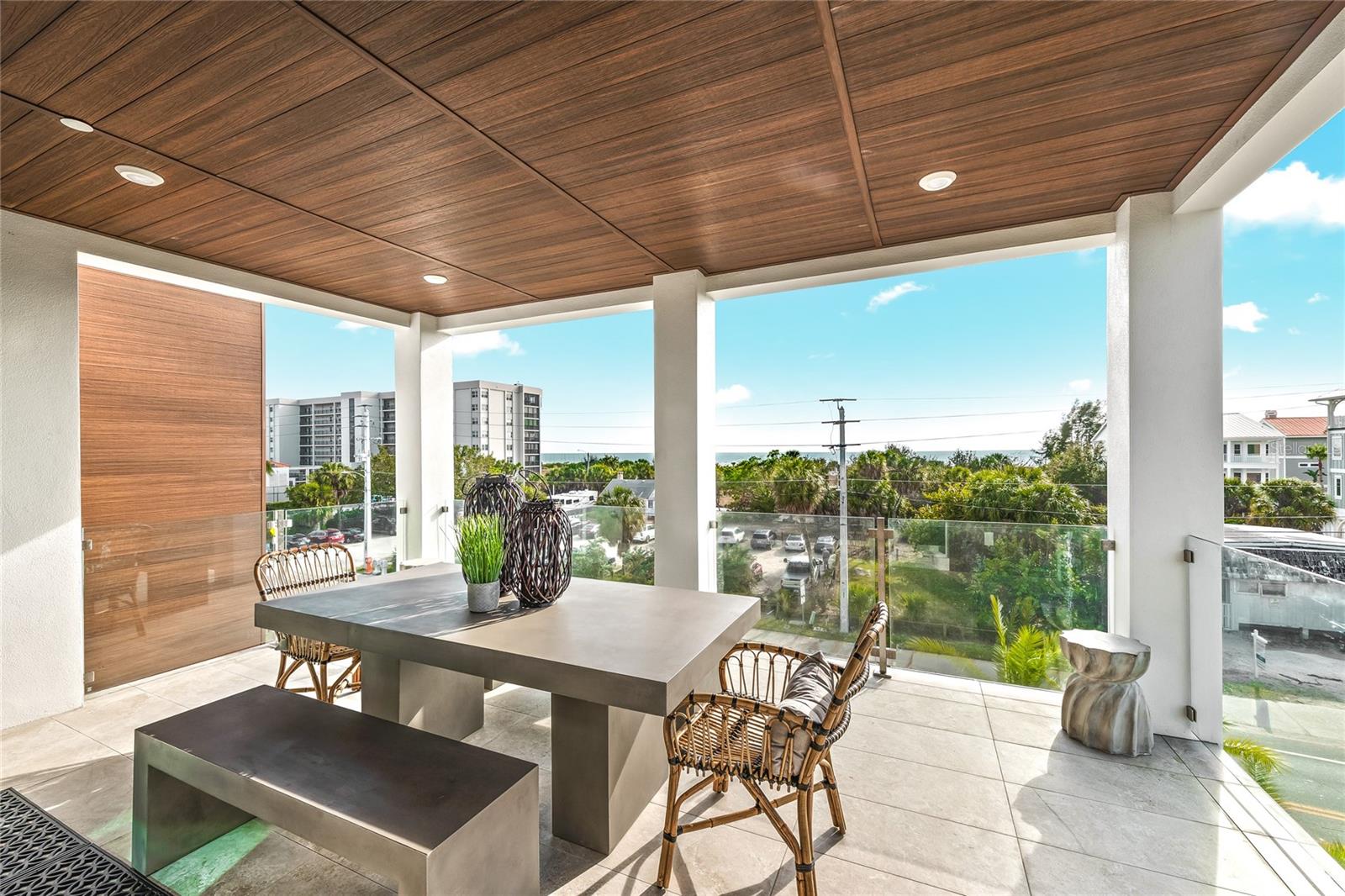 329 BEACH LAND CONDOMINIUM - Residential