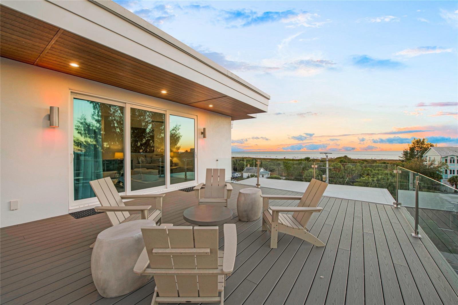 329 BEACH LAND CONDOMINIUM - Residential