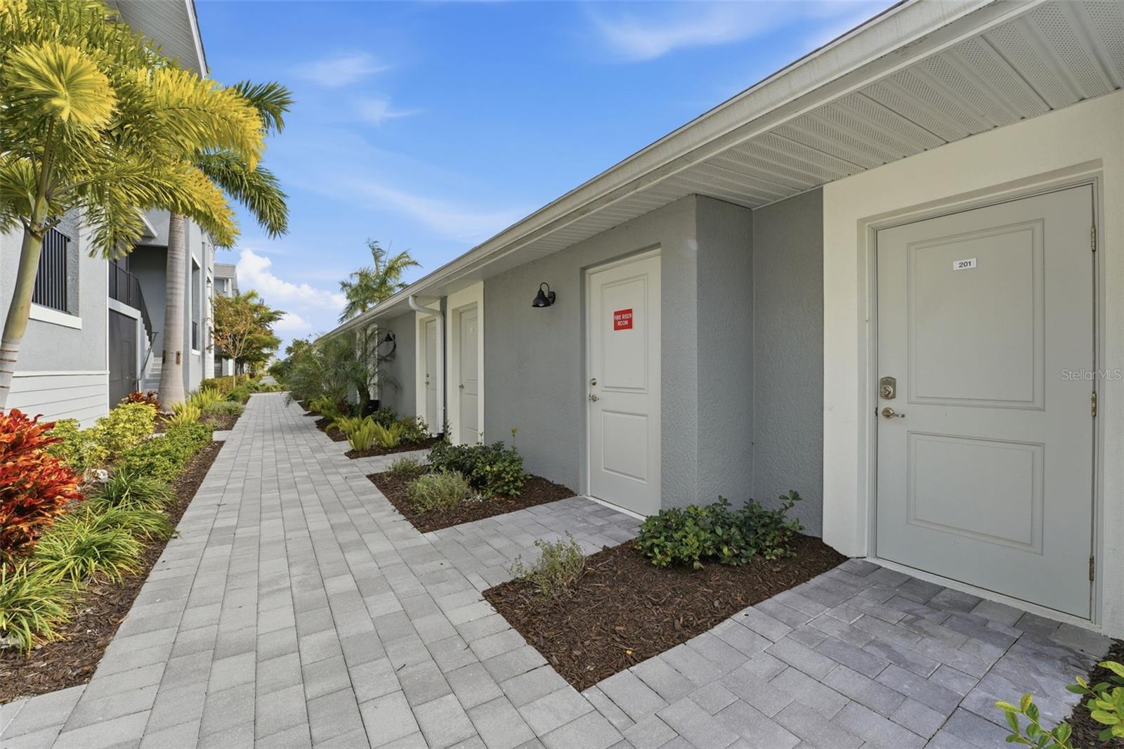 WELLEN PARK GOLF & COUNTRY CLUB - Residential