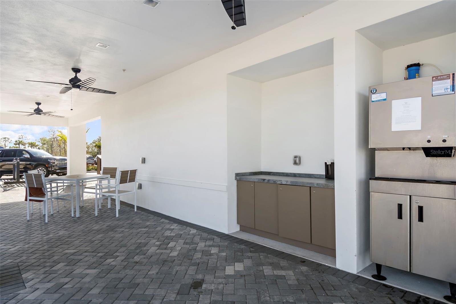 WELLEN PARK GOLF & COUNTRY CLUB - Residential