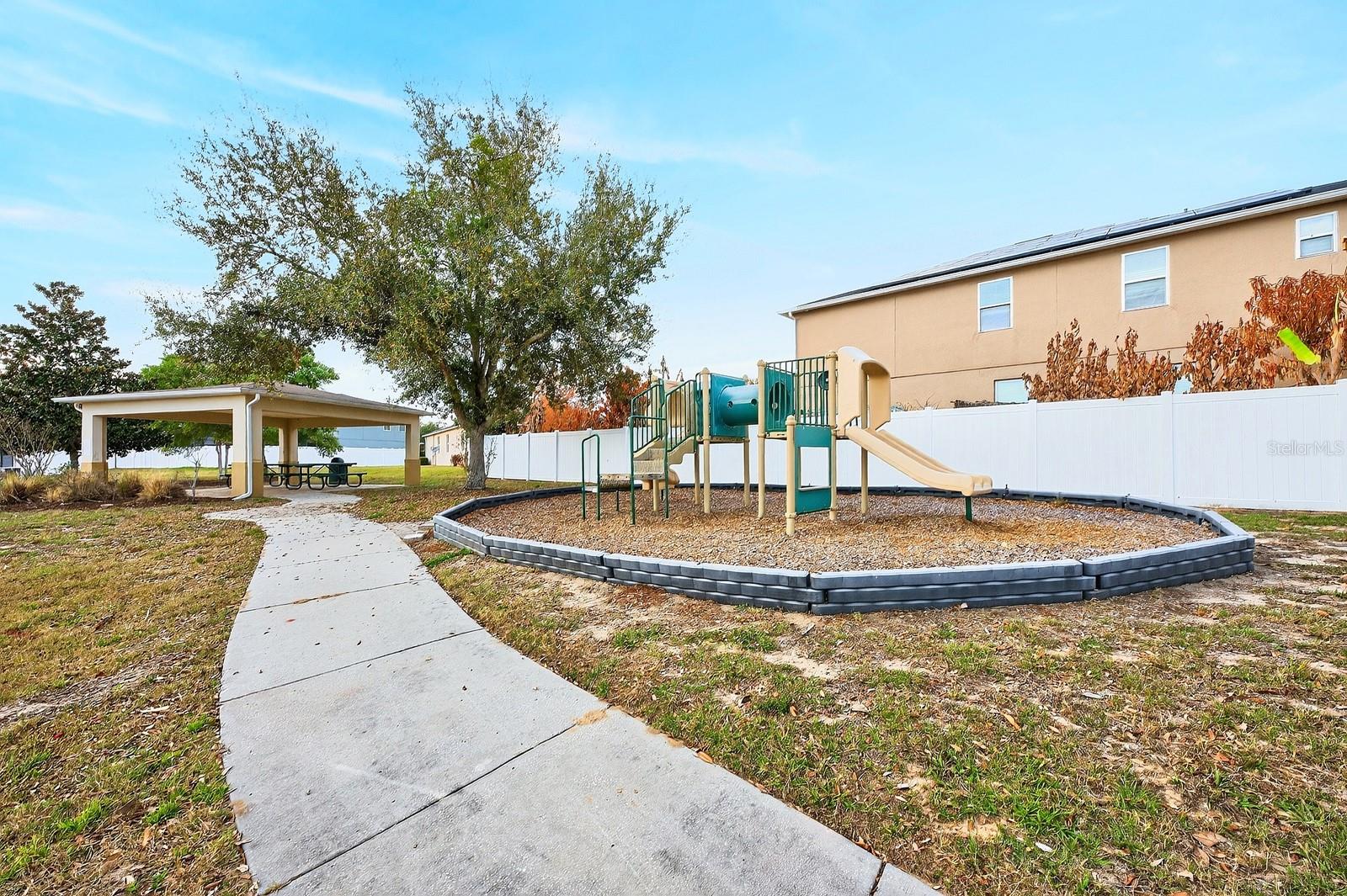 TAVARES LAKE ELSIE RESERVE - Residential