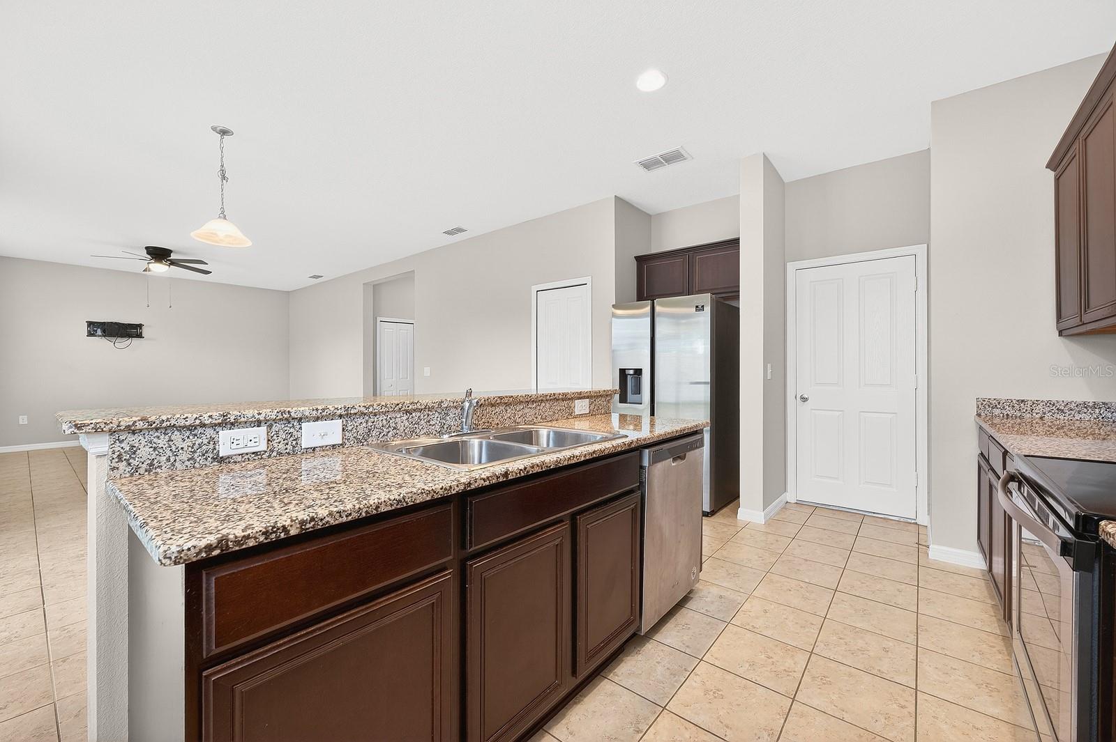 TAVARES LAKE ELSIE RESERVE - Residential