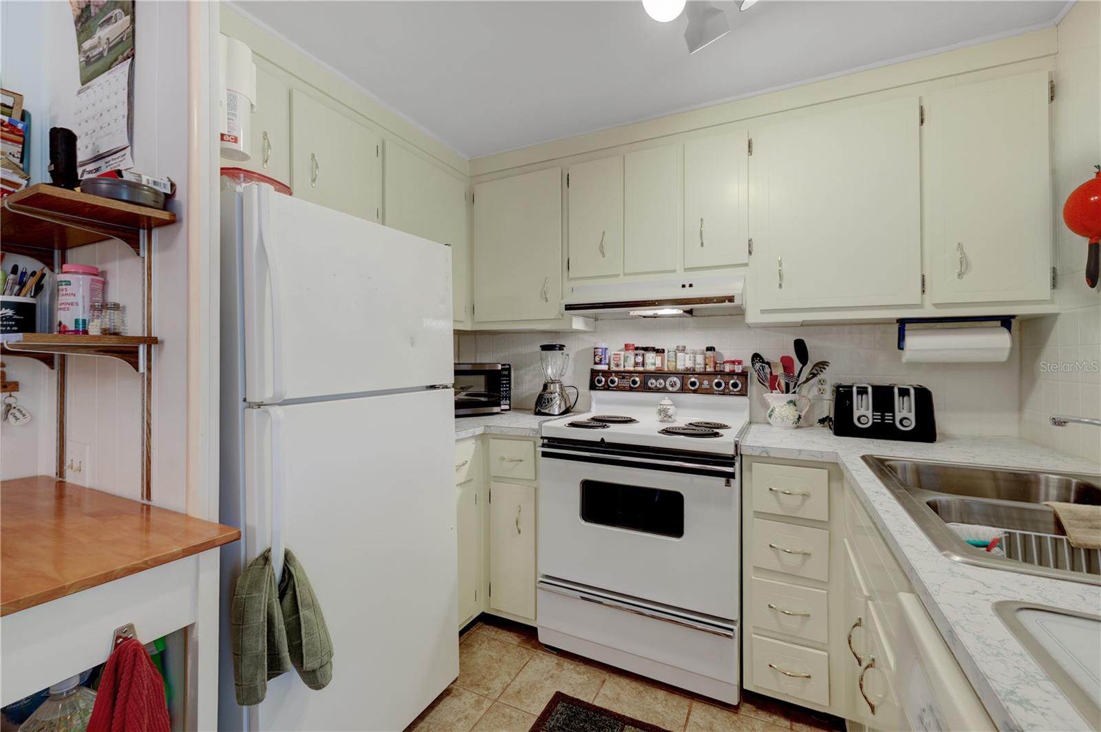 MAPLE LEAF ESTATES - Residential