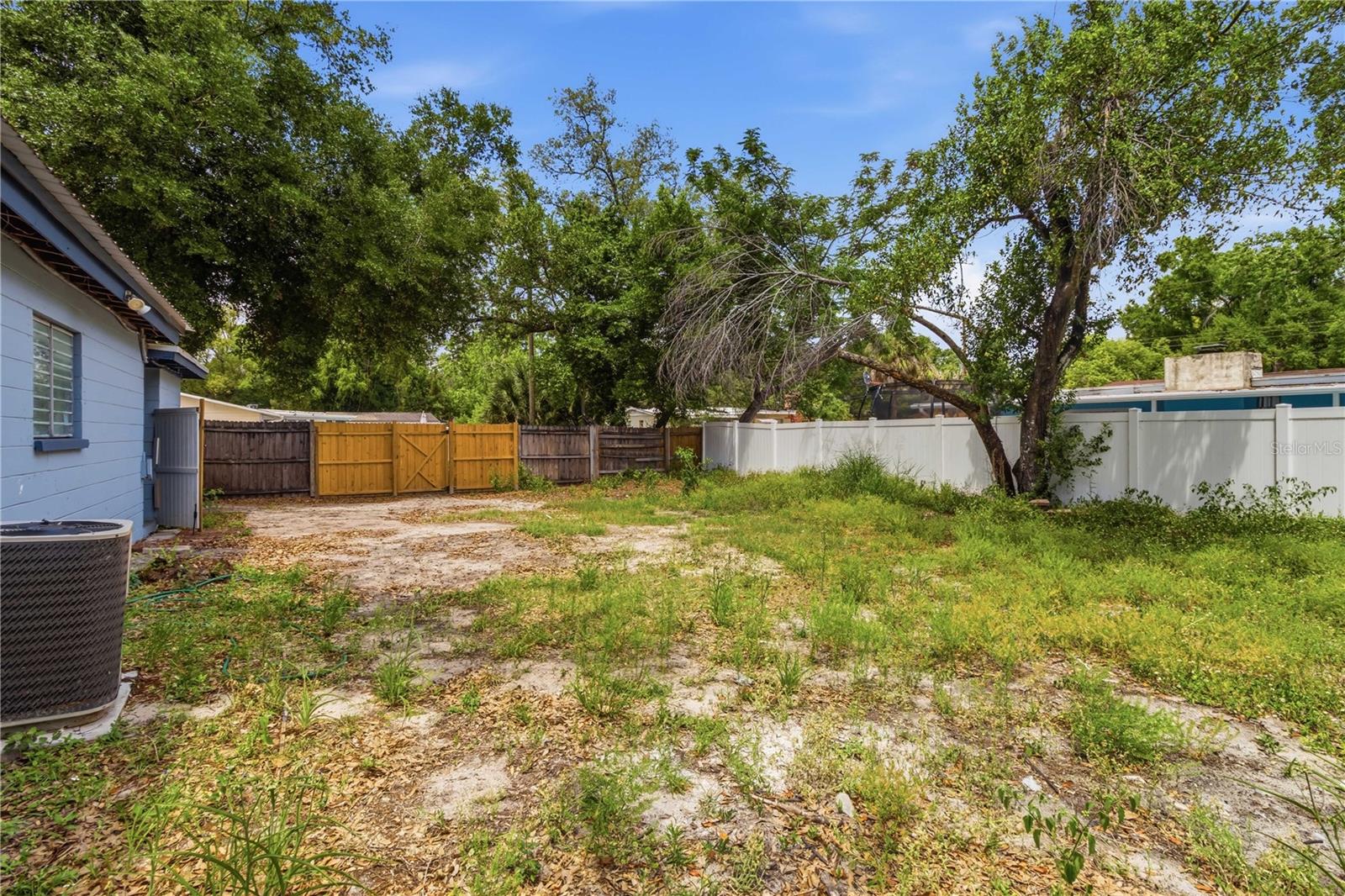 LAUREL TERRACE - Residential