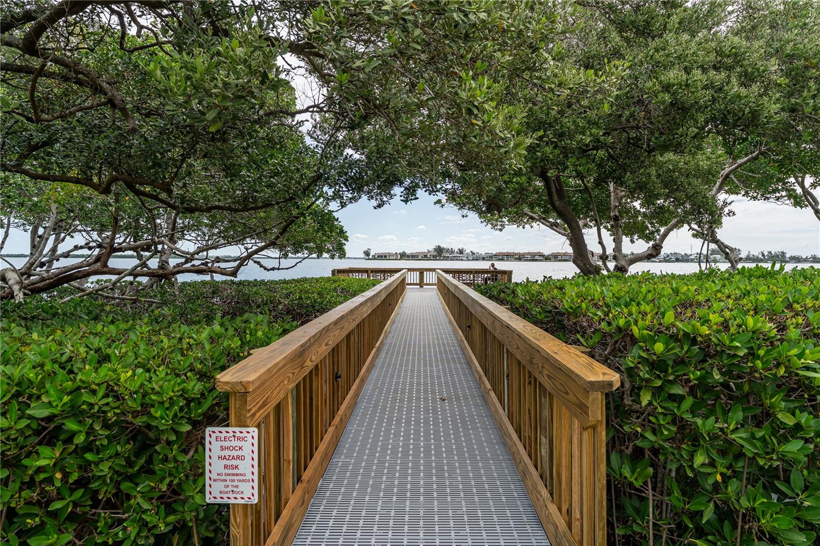RUNAWAY BAY - Residential