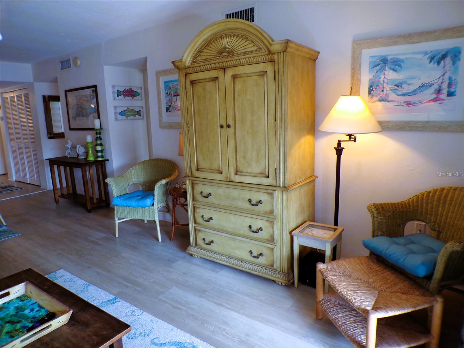 RUNAWAY BAY - Residential