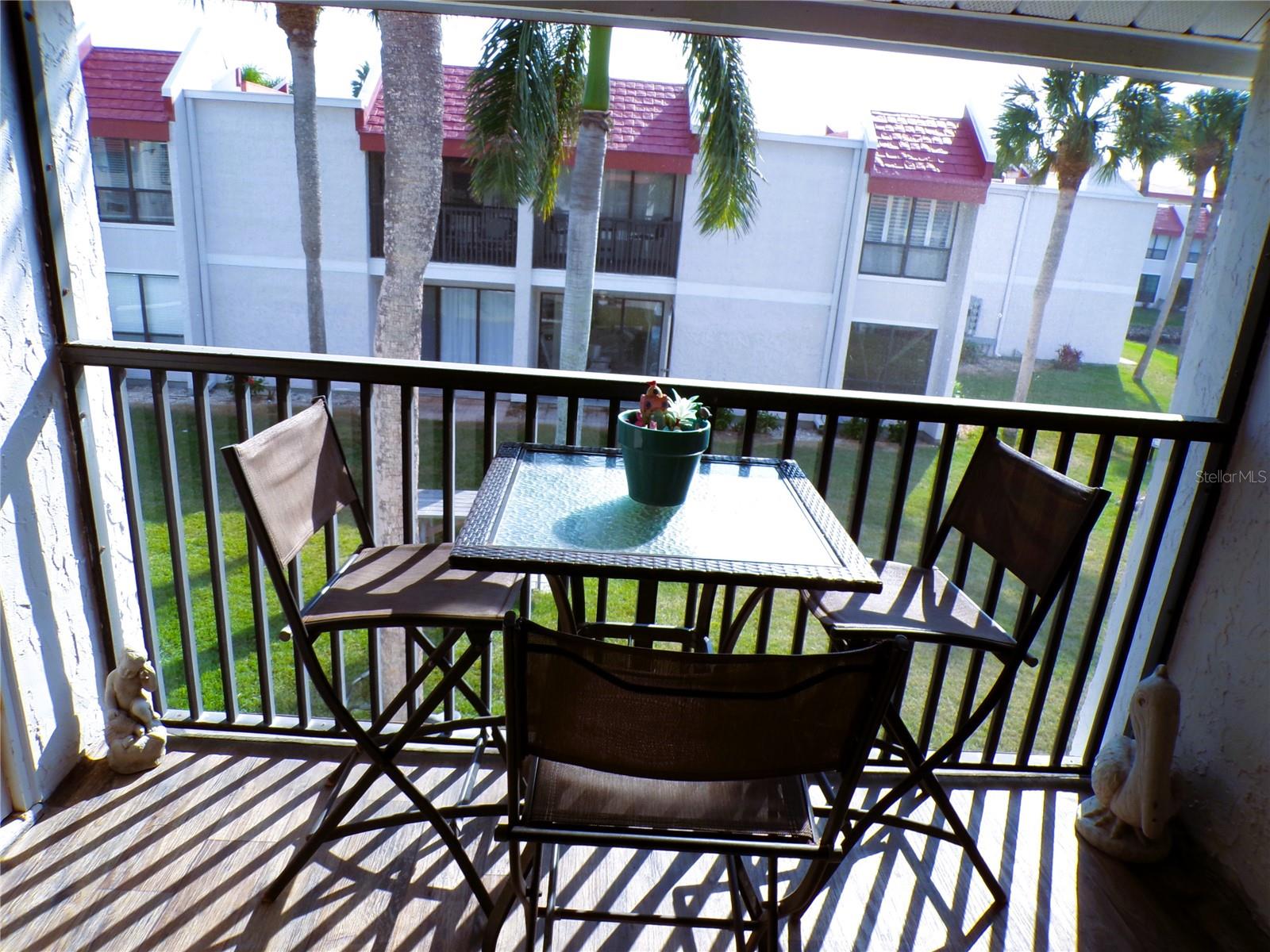 RUNAWAY BAY - Residential