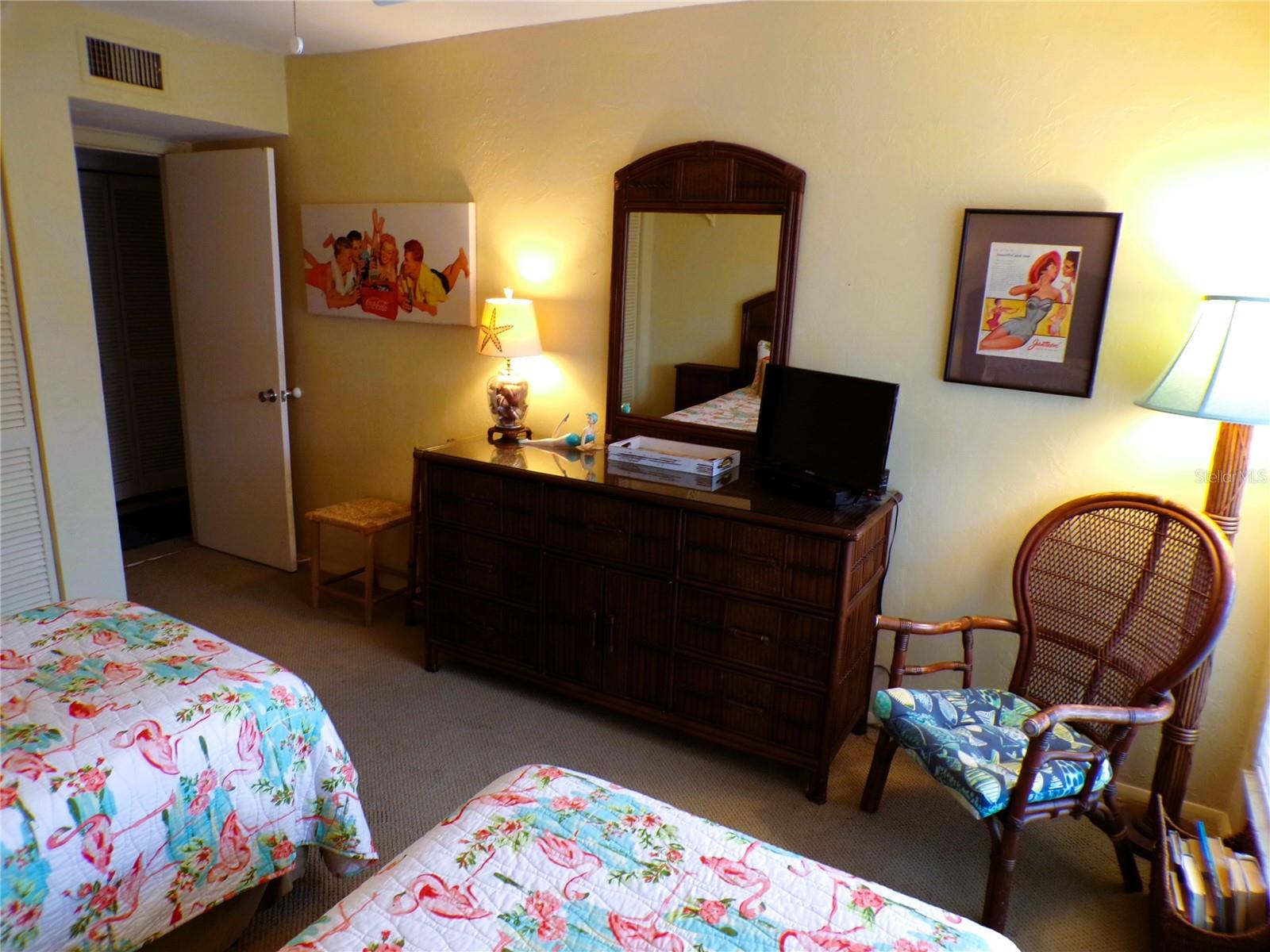 RUNAWAY BAY - Residential