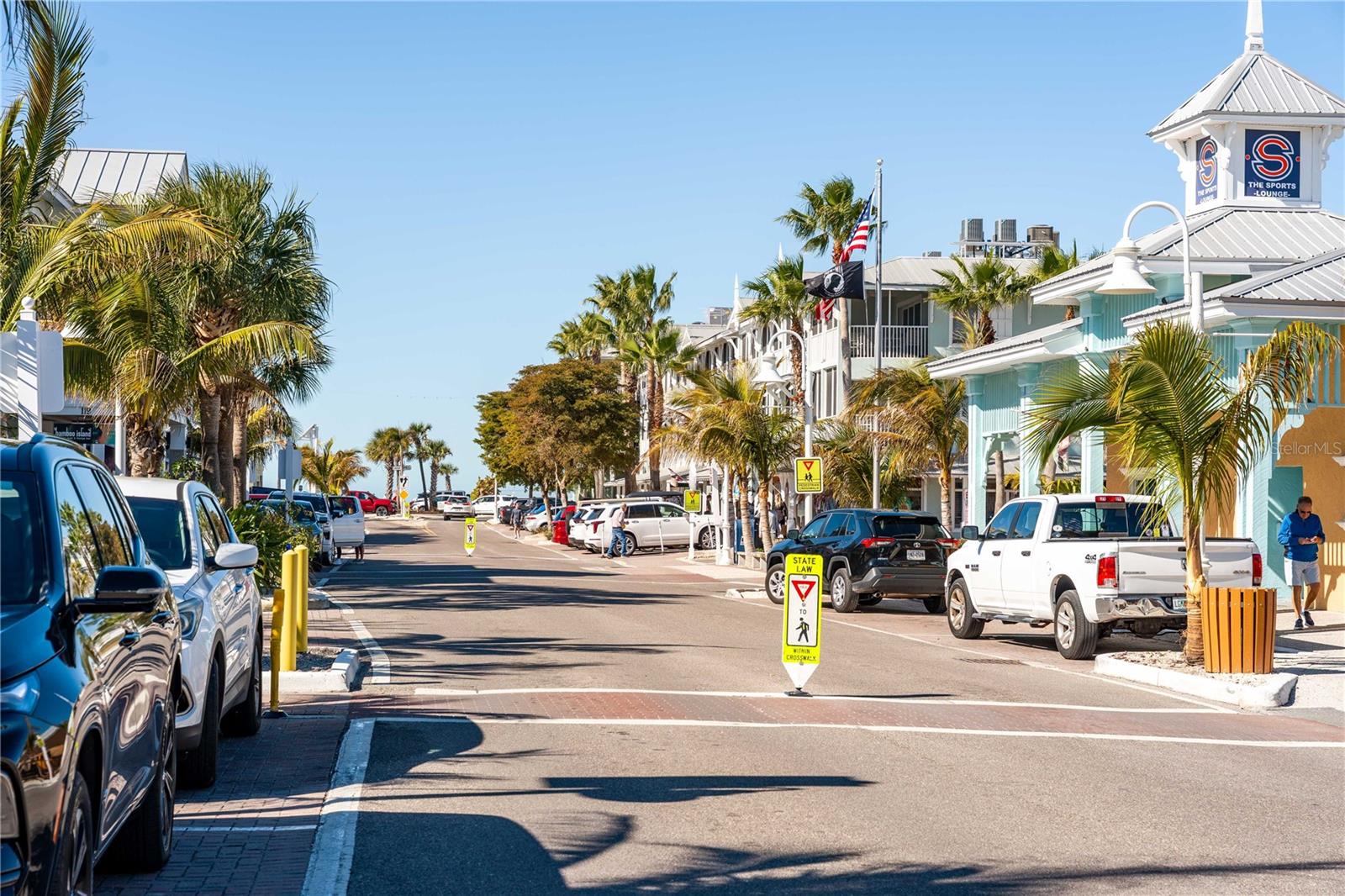 RUNAWAY BAY - Residential