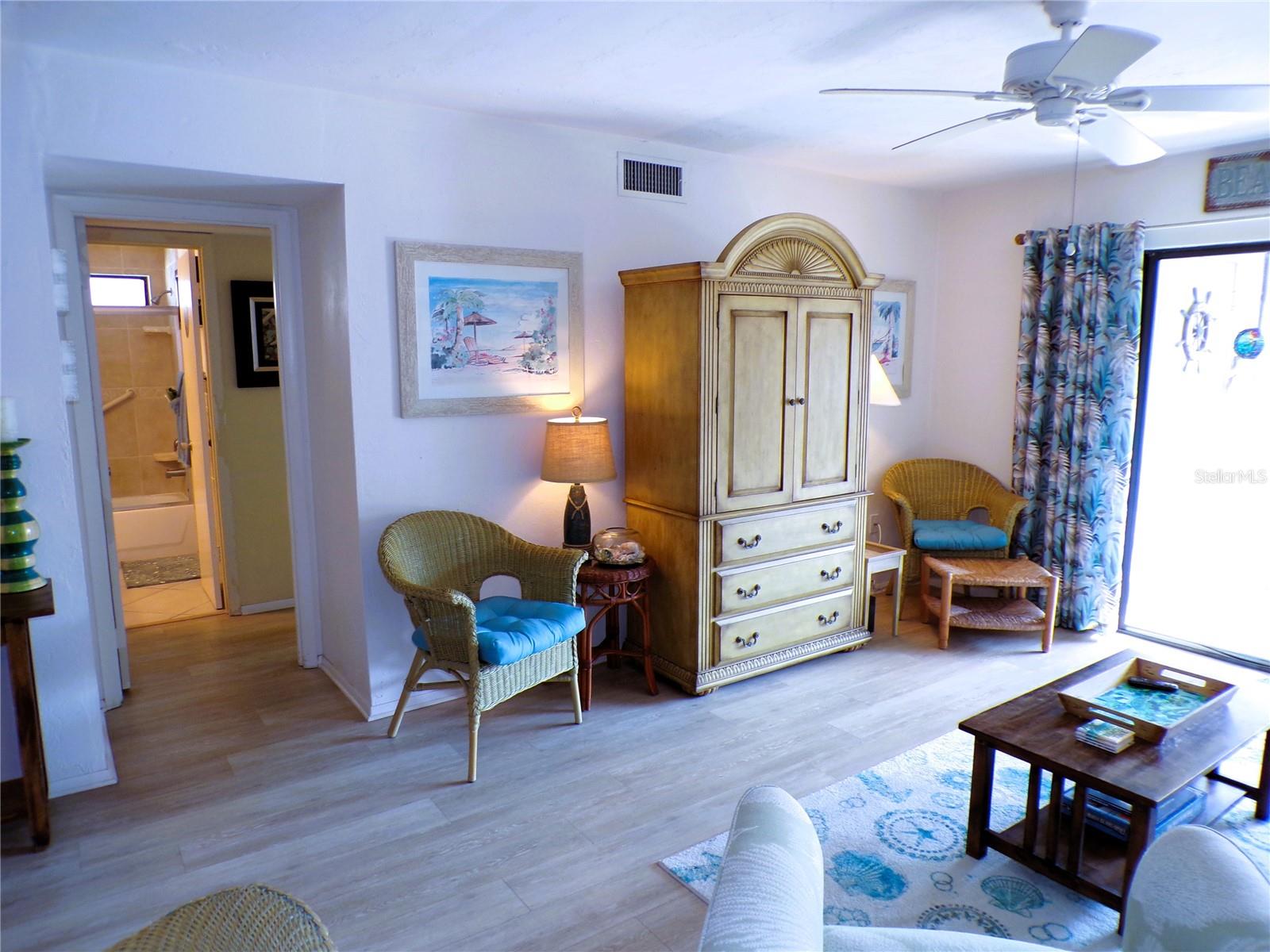 RUNAWAY BAY - Residential