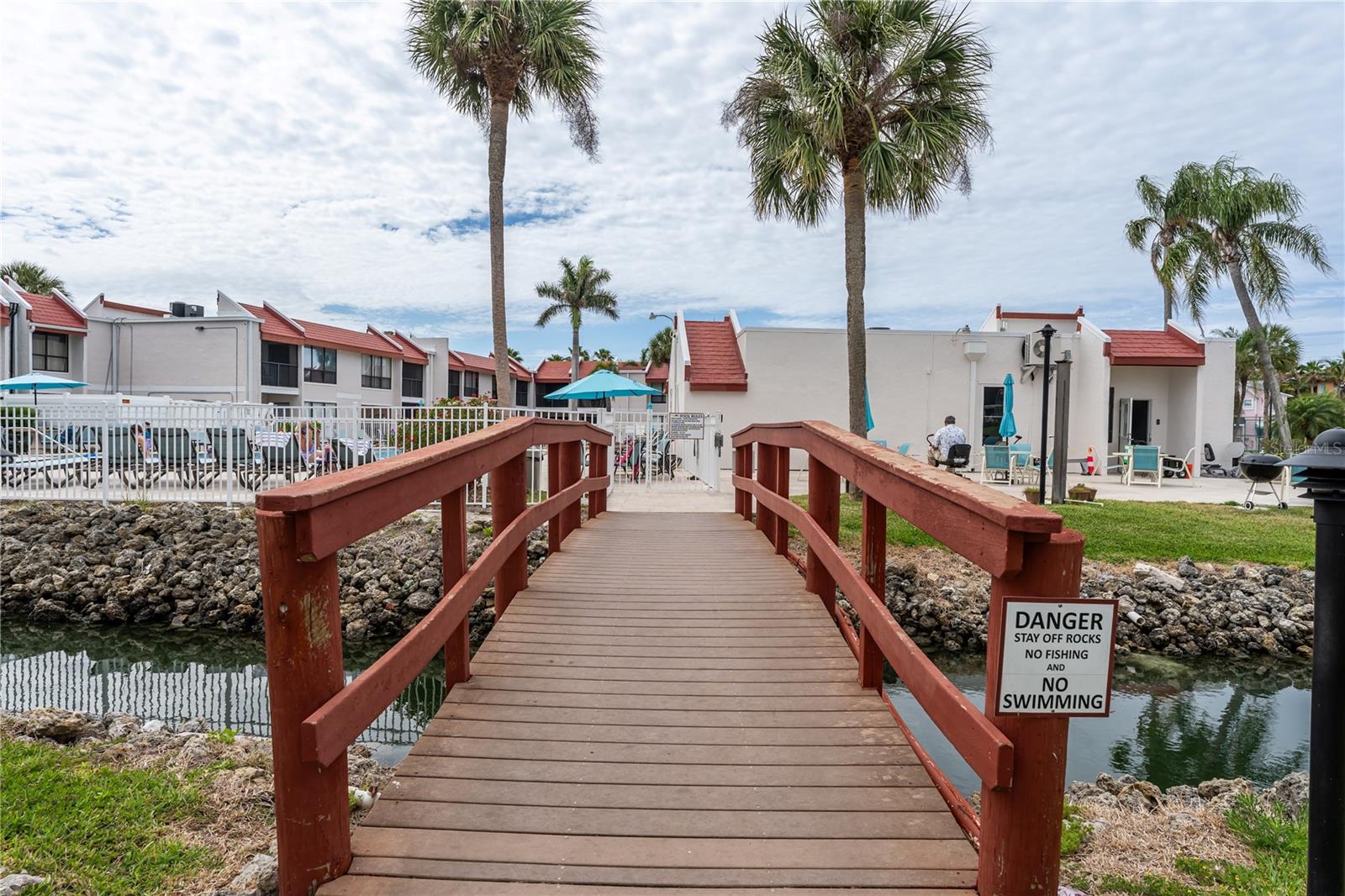 RUNAWAY BAY - Residential