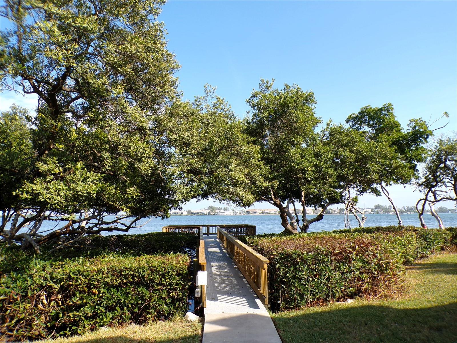 RUNAWAY BAY - Residential