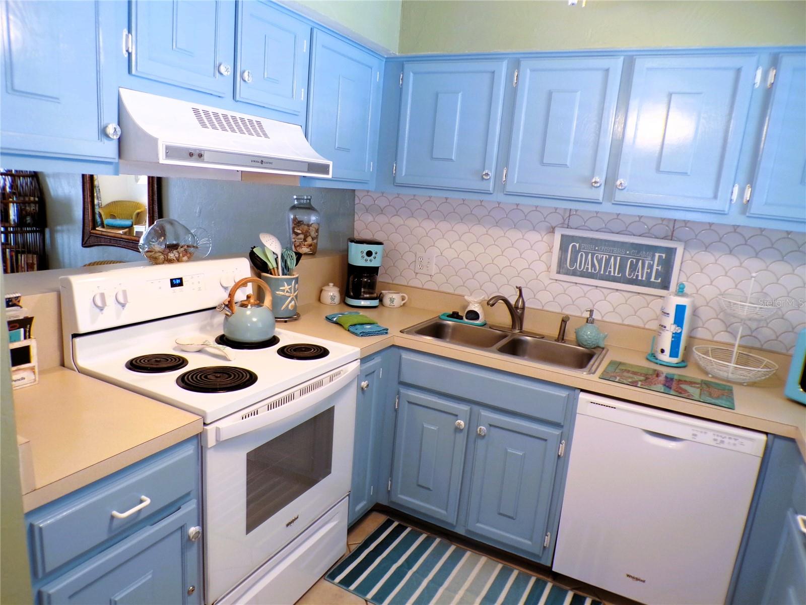 RUNAWAY BAY - Residential