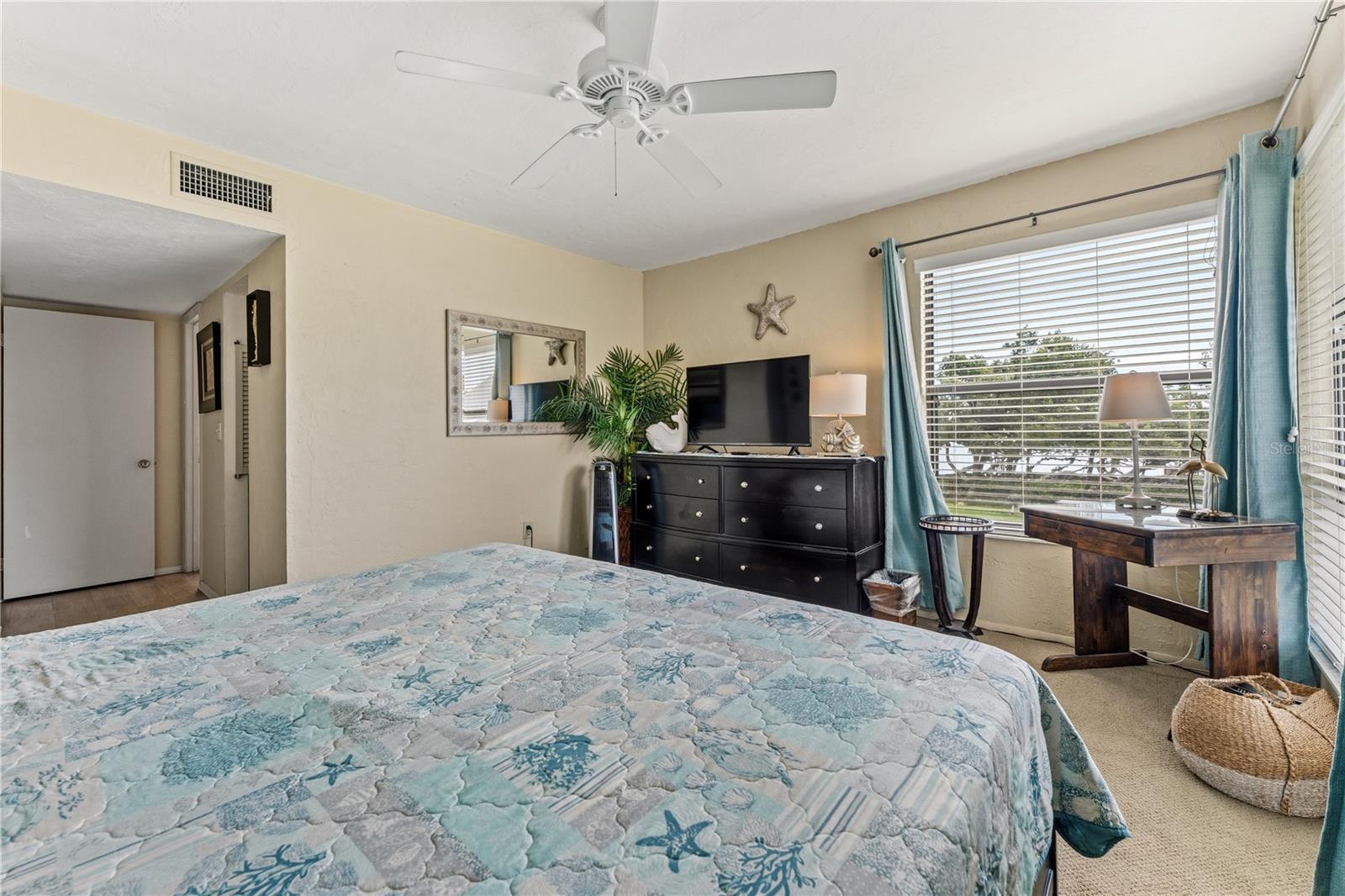 RUNAWAY BAY - Residential