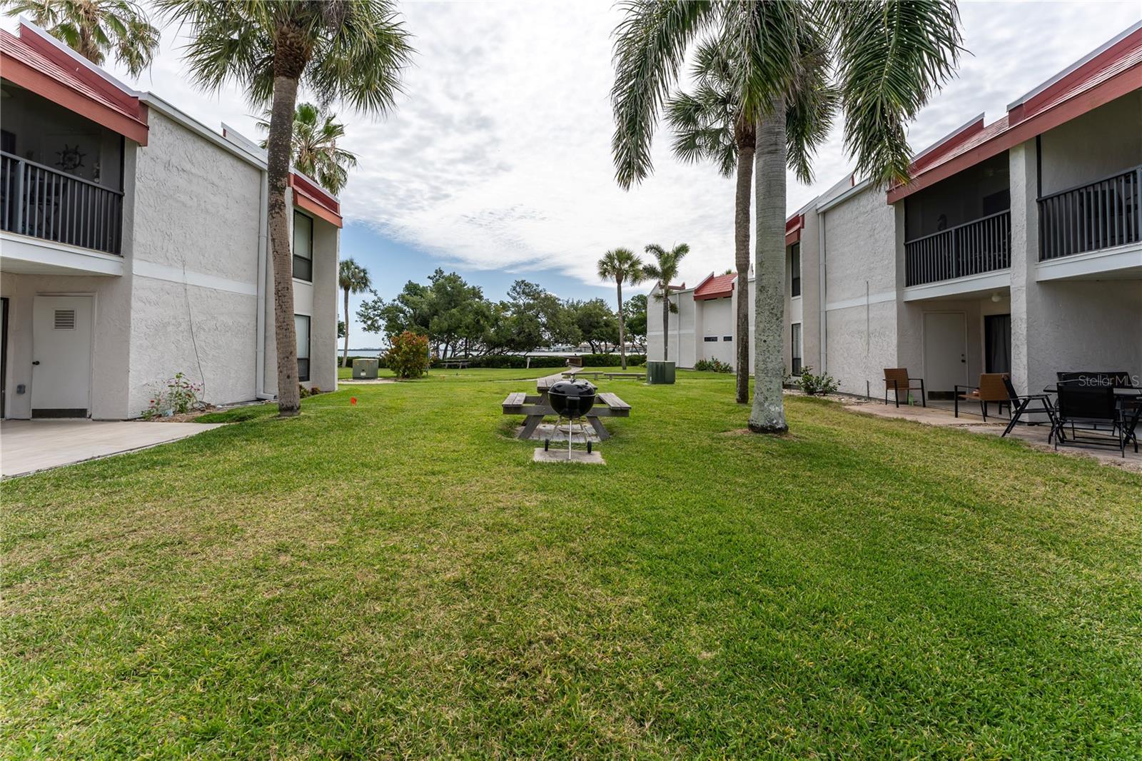 RUNAWAY BAY - Residential