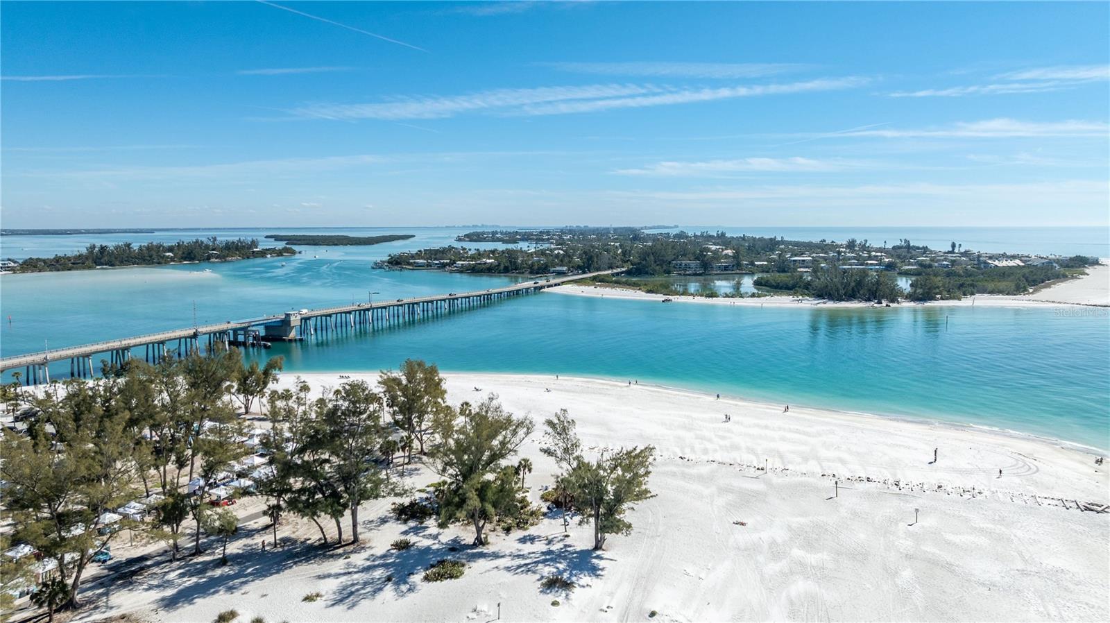 RUNAWAY BAY - Residential