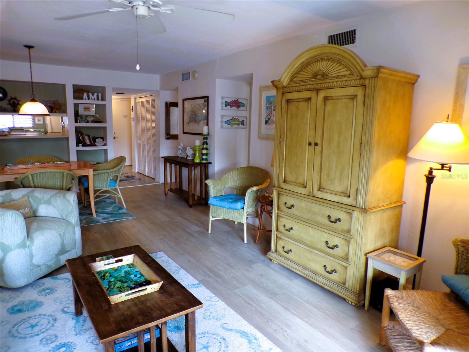 RUNAWAY BAY - Residential