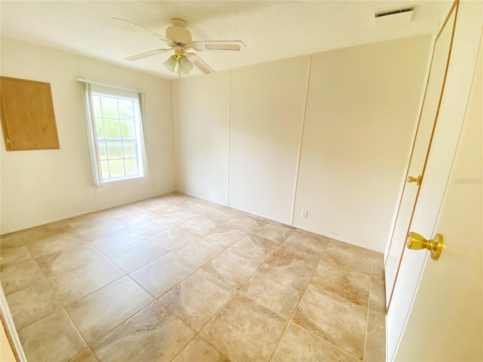 LAKE VIEW MANOR - Residential