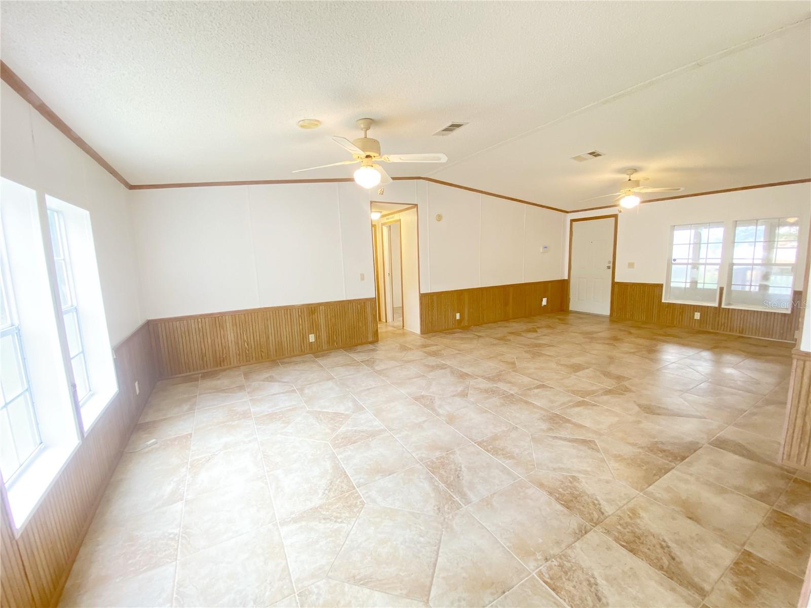 LAKE VIEW MANOR - Residential