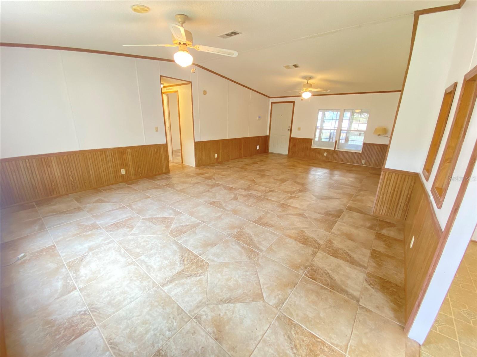 LAKE VIEW MANOR - Residential