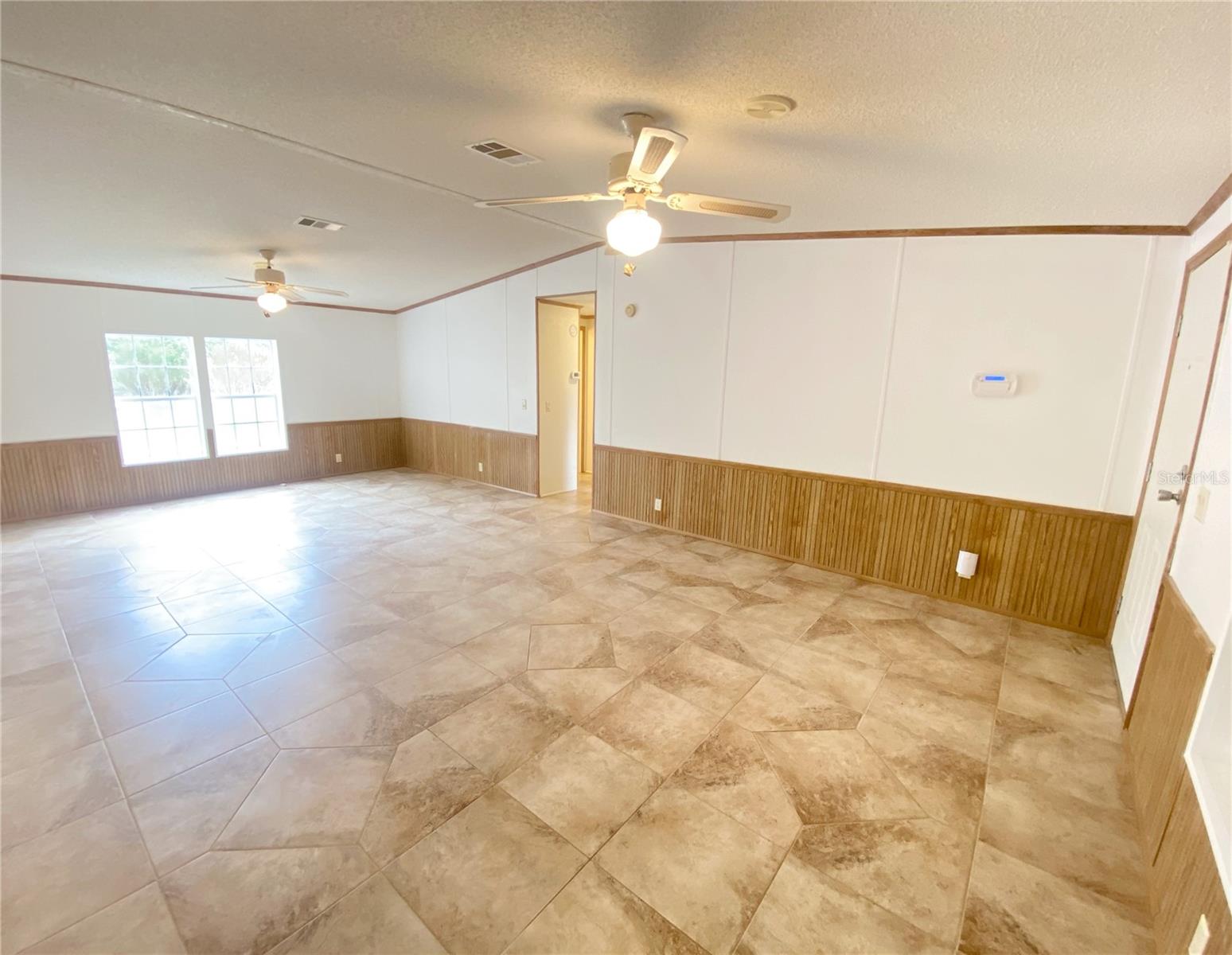 LAKE VIEW MANOR - Residential