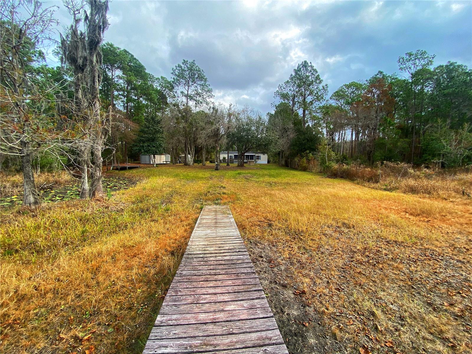 LAKE VIEW MANOR - Residential