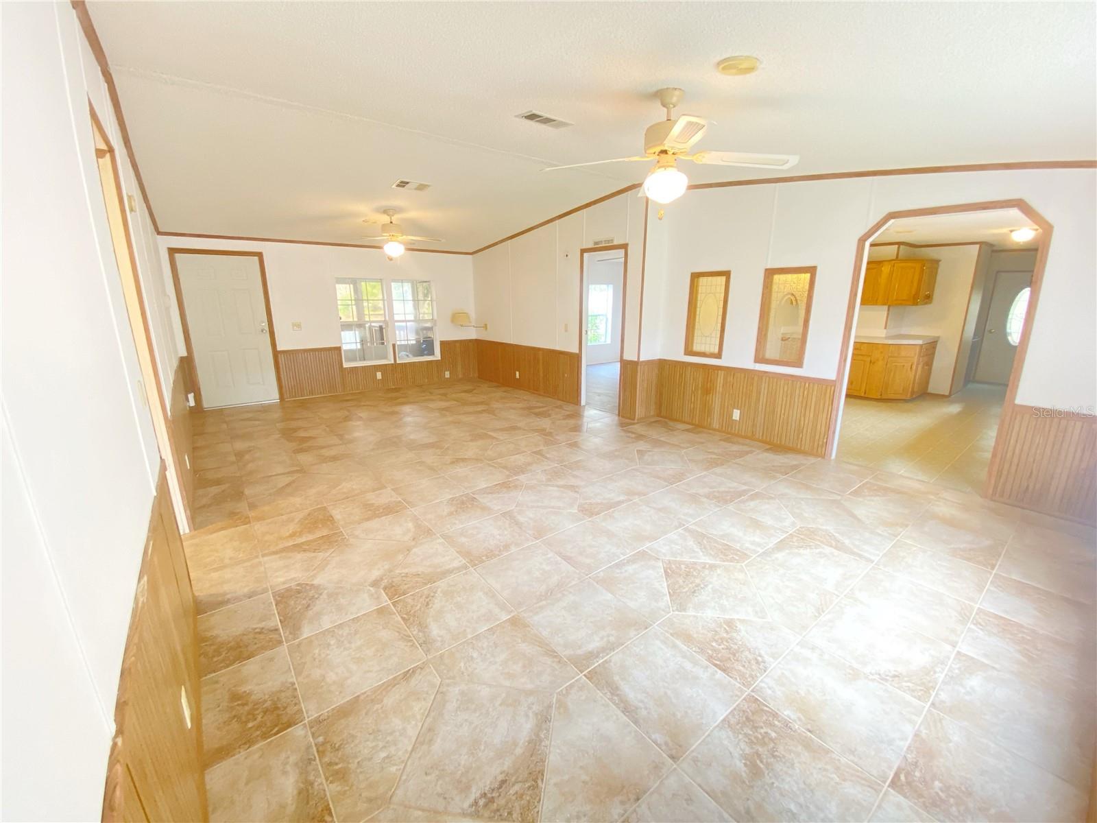 LAKE VIEW MANOR - Residential