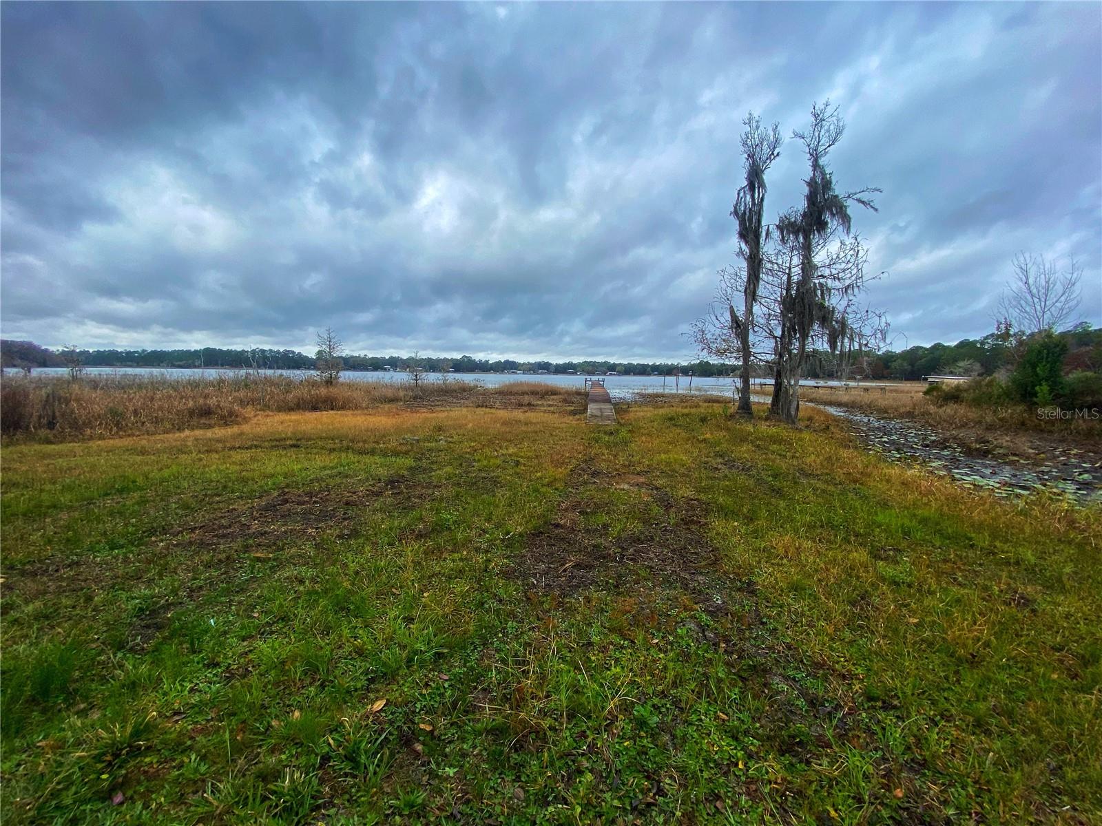 LAKE VIEW MANOR - Residential