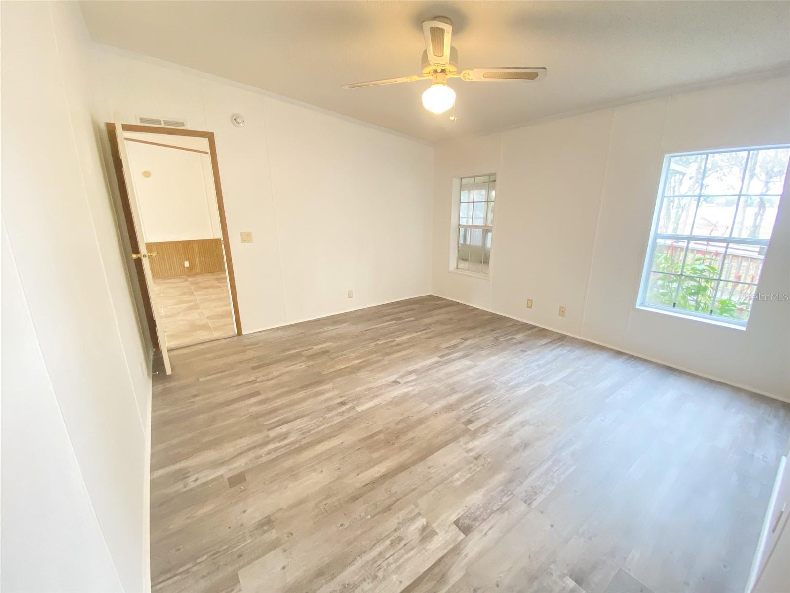 LAKE VIEW MANOR - Residential