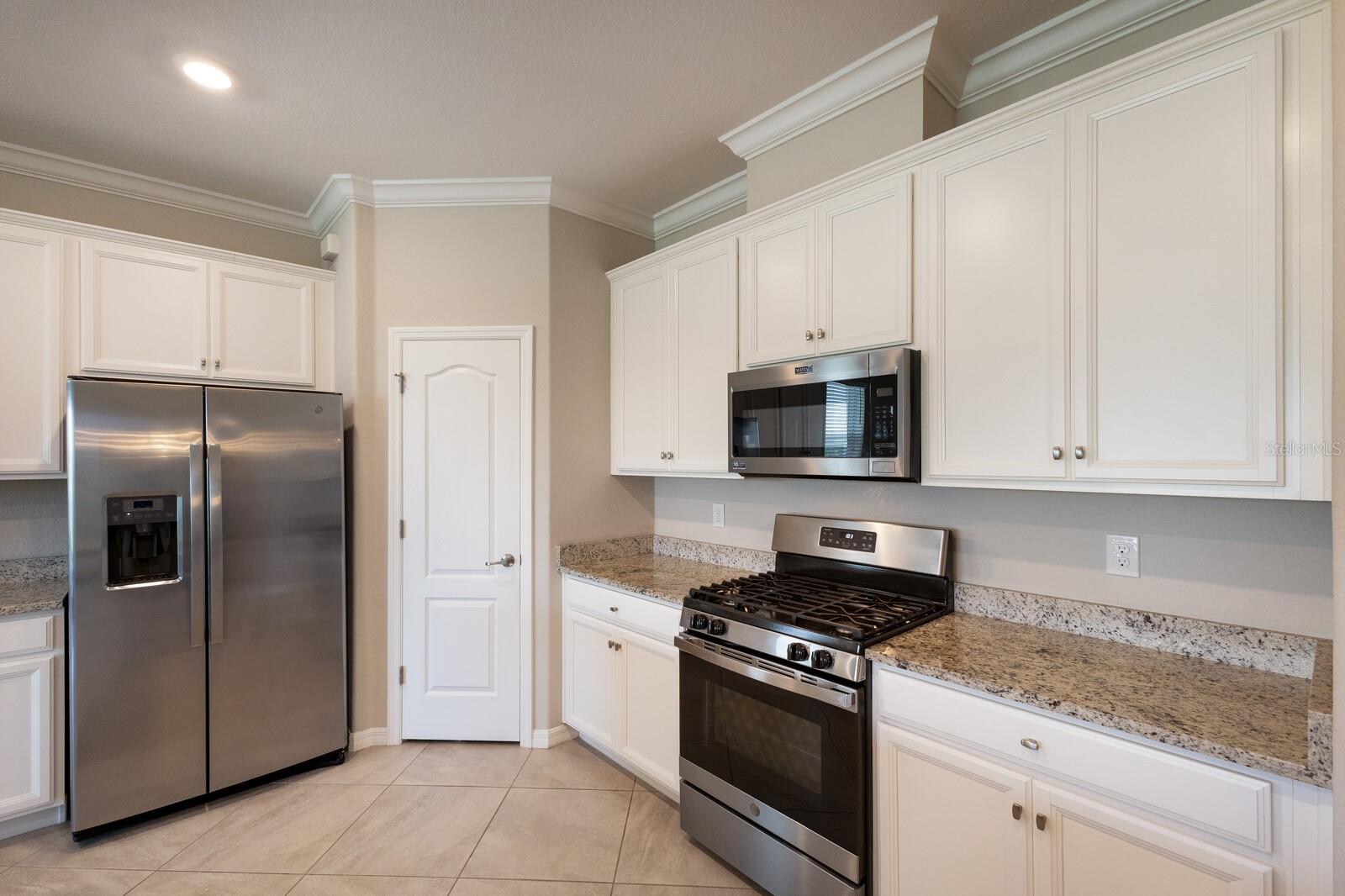 ARBOR GRANDE - Residential Lease