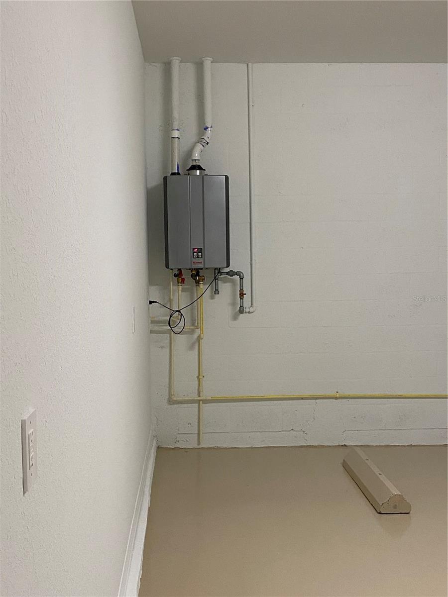 ARBOR GRANDE - Residential Lease