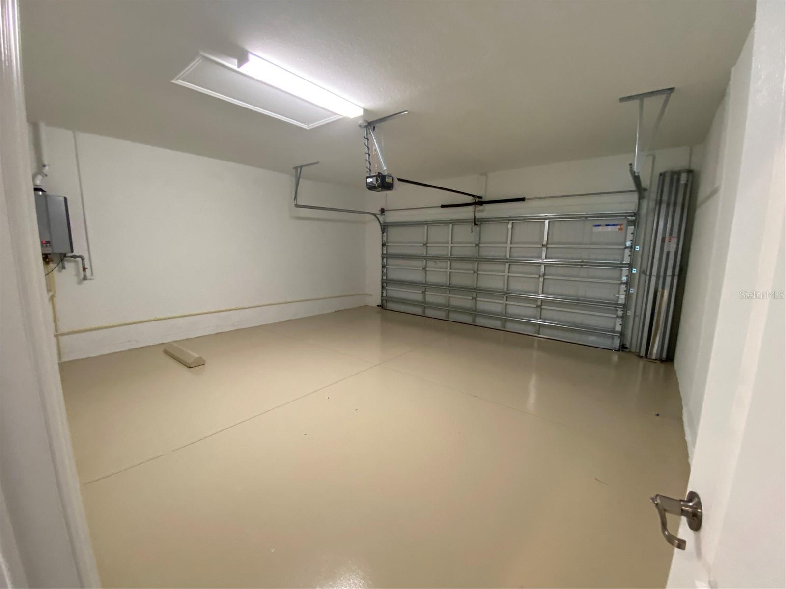 ARBOR GRANDE - Residential Lease