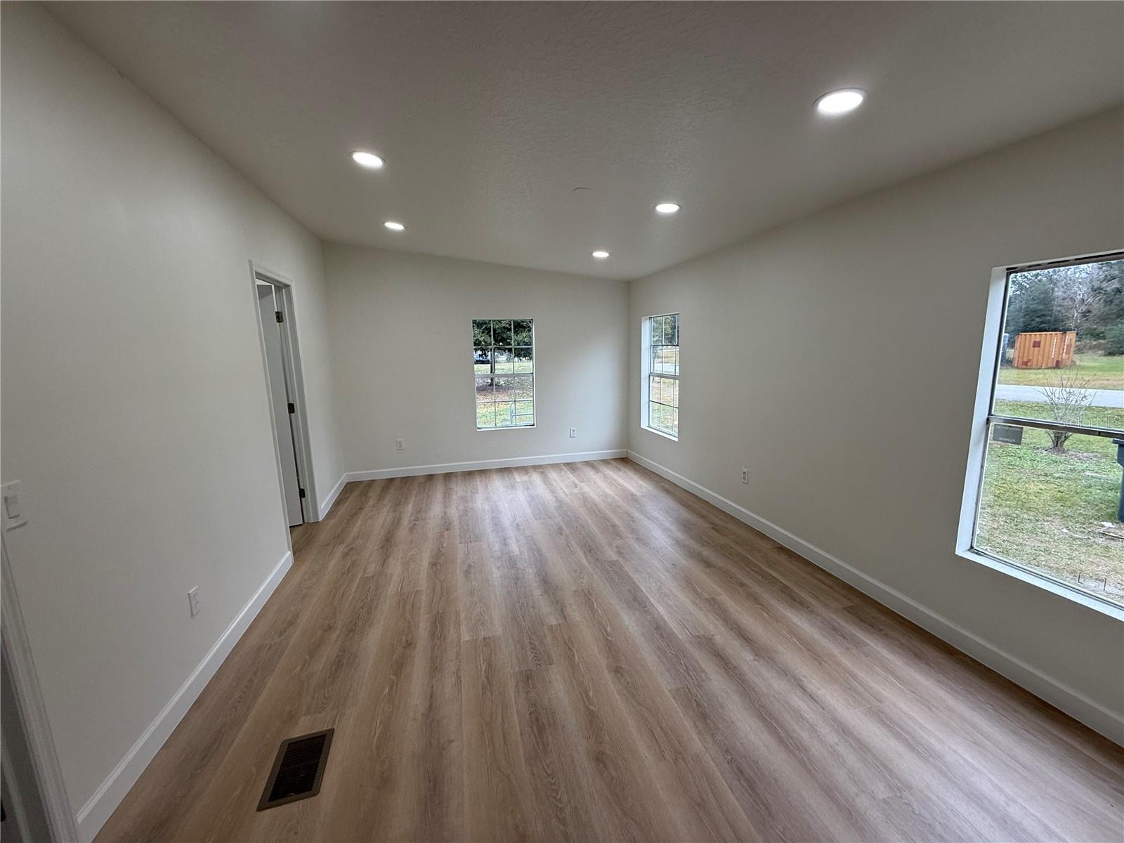 COUNTRY TRLS PH 4 - Residential