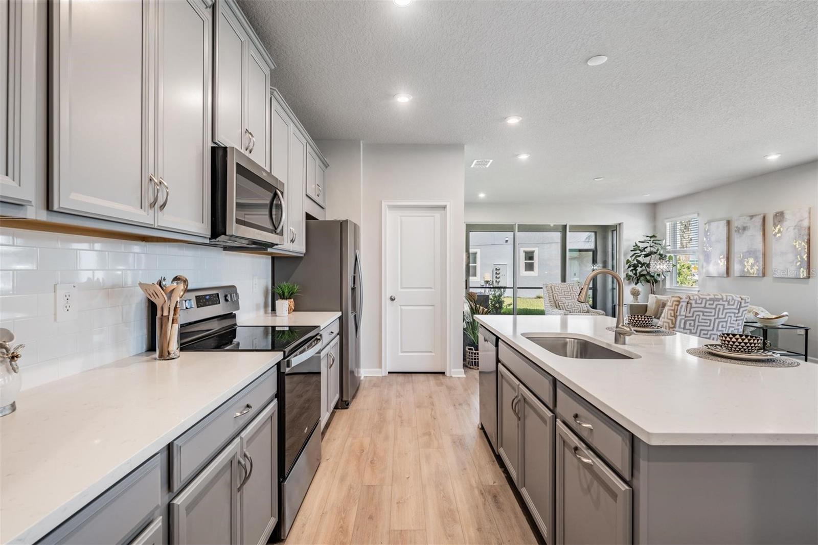 PARKVIEW/LONG LAKE RANCH - Residential