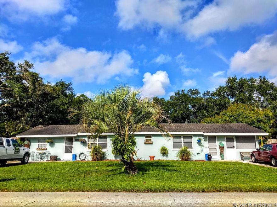 SUPER INVESTMENT! RECENTLY REMODELED SPACIOUS DUPLEX, WITH 2 COMPLETELY SEPARATE UNITS WITH INDIVIDUAL ELECTRIC AND  CITY WATER. EACH SIDE HAS WASHER AND DRYER. WESTSIDE UNIT HAS 1 BEDROOM AND 1 BATHROOM WITH A FLEX ROOM, THAT COULD BE USED AS A BEDROOM, DEN OR OFFICE. EASTSIDE UNIT IS 1 BEDROOM 1 BATHROOM. NEWER ROOF AND AC. GREAT OPPORTUNITY FOR LARGE EXTENDED FAMILY, IN-LAWS OR LIVE IN ONE SIDE AND RENT THE OTHER.TERRIFIC LOCATION, MINUTES FROM DOWNTOWN DELAND, STETSON UNIVERSITY AND SHOPPING. EASY TO GET TO DAYTONA BEACH...!!