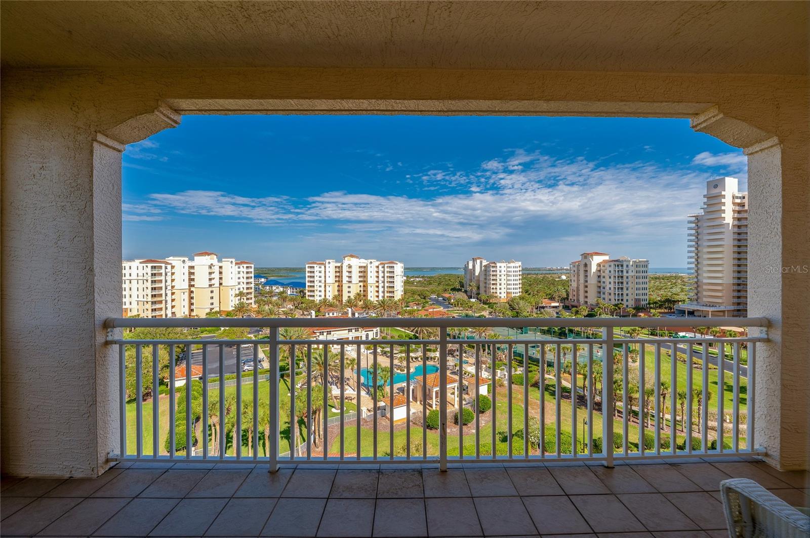 250 MINORCA BEACH WAY 906