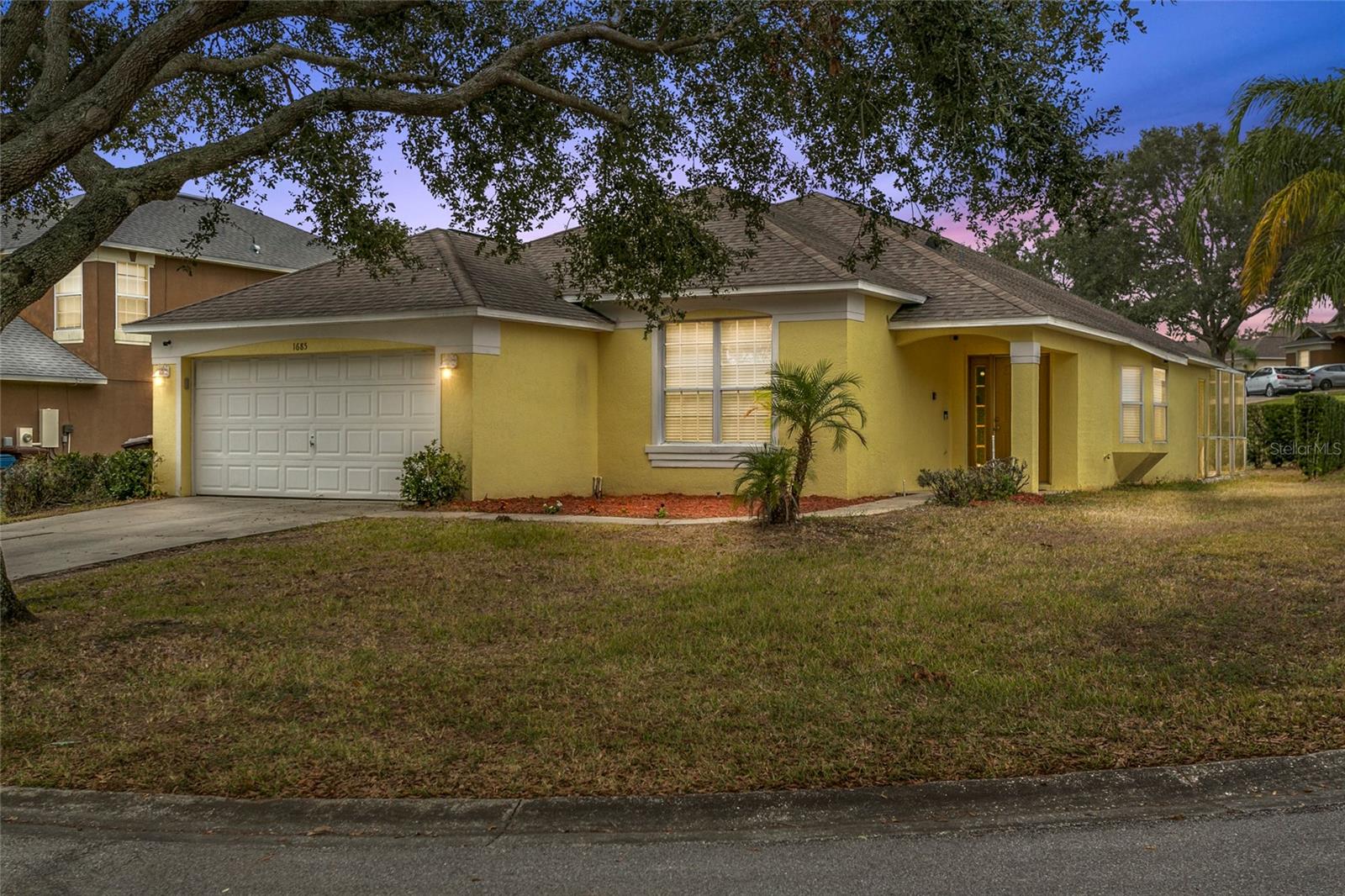 1685 WATERVIEW LOOP