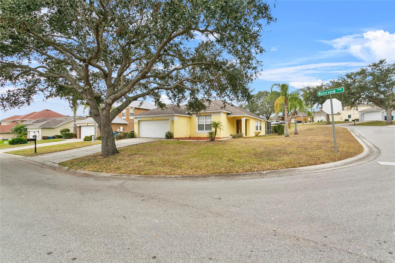 1685 WATERVIEW LOOP