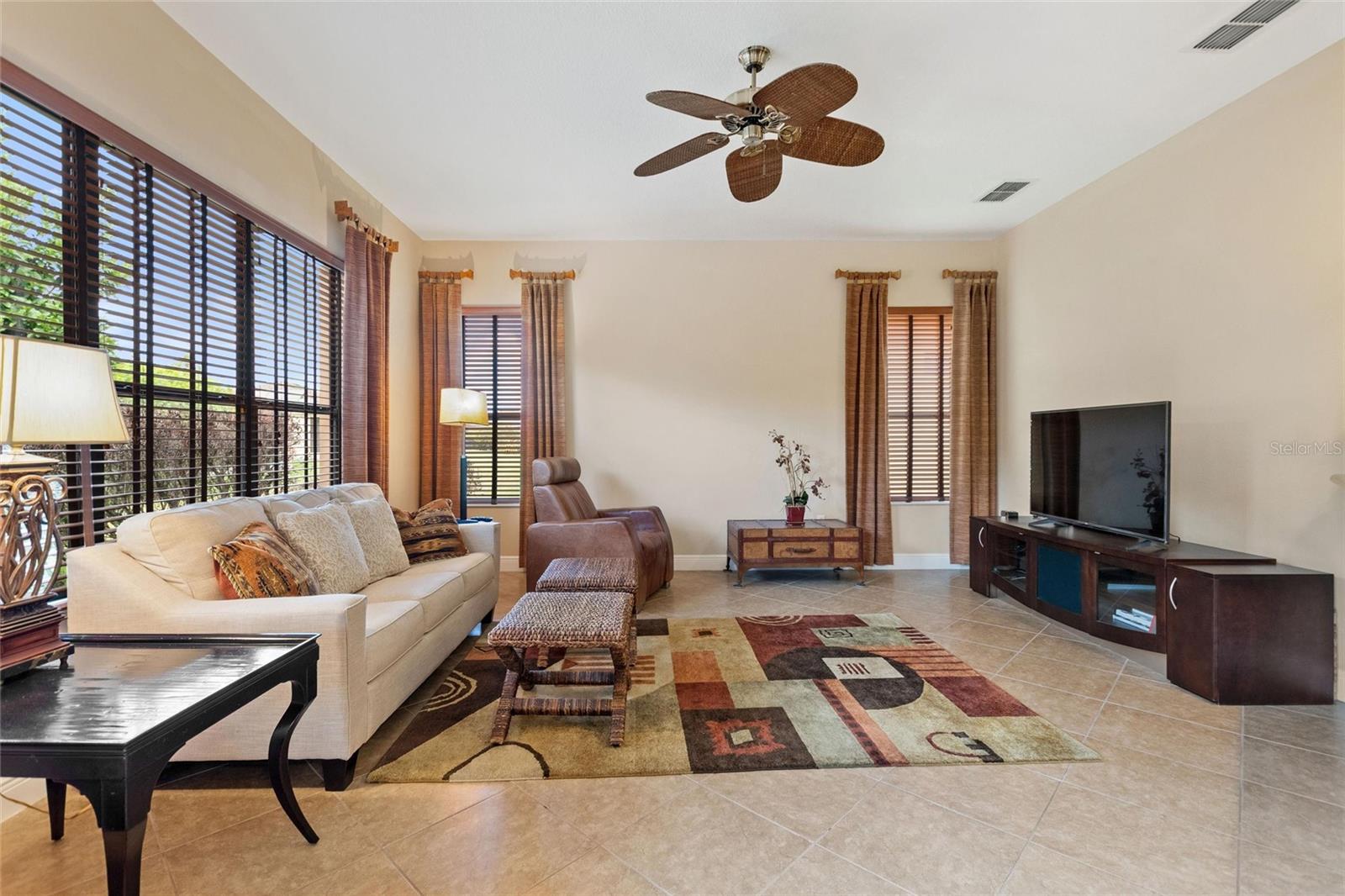 SOLIVITA PH 7B2 - Residential