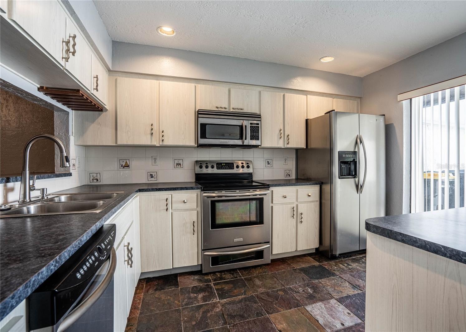 GRENELEFE ESTATES - Residential Lease