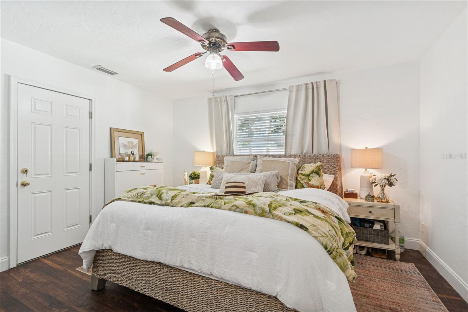 HOLIDAY PARK - Residential