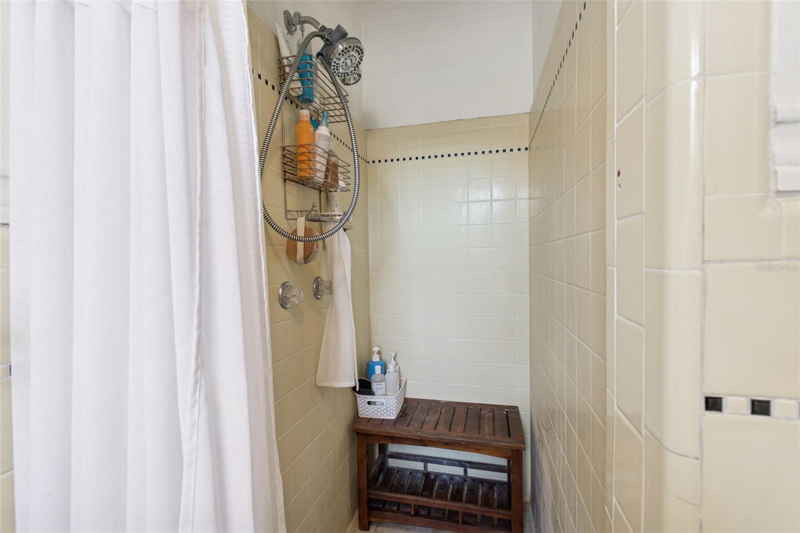 HOLIDAY PARK - Residential