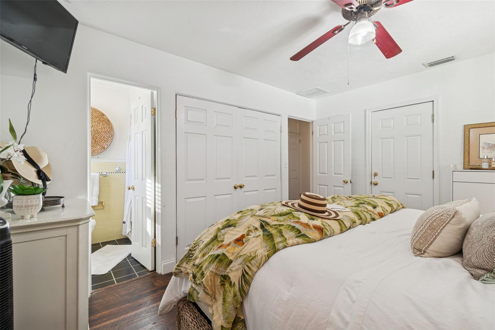 HOLIDAY PARK - Residential