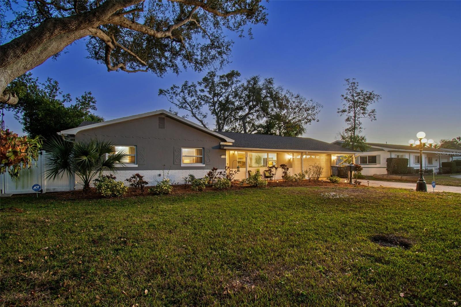 HOLIDAY PARK - Residential