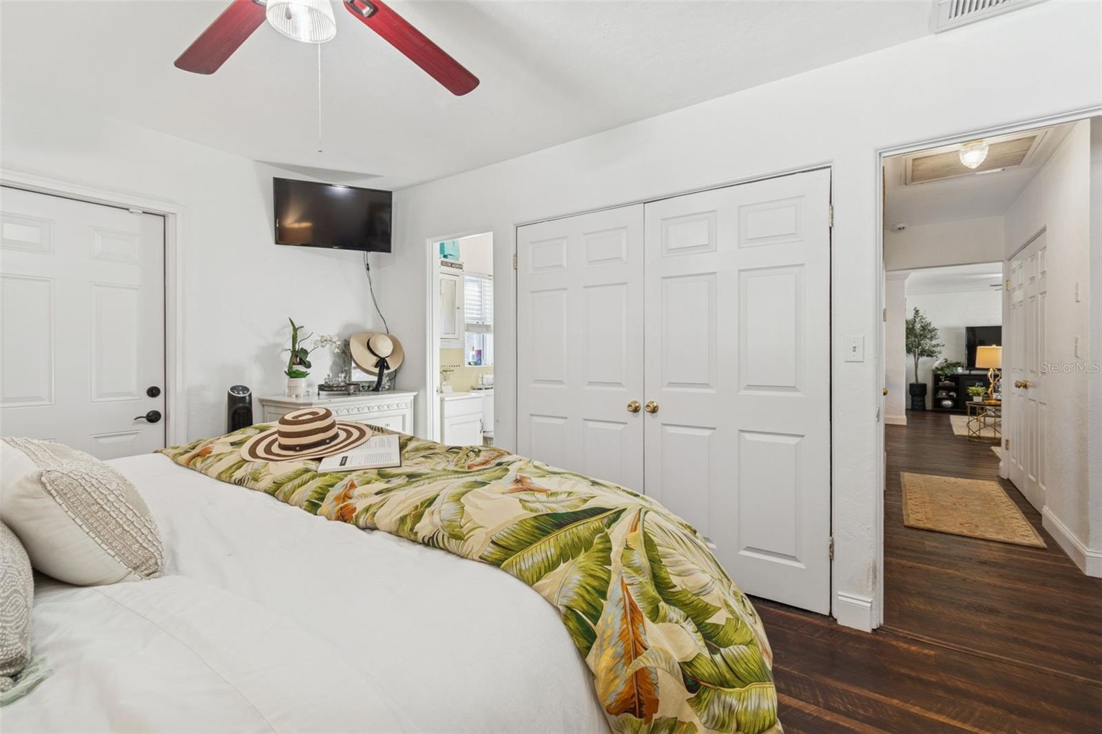 HOLIDAY PARK - Residential