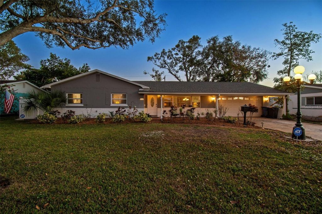 Photo of 6260 23rd Terrace N, St Petersburg, FL 33710 (MLS # TB8462156)