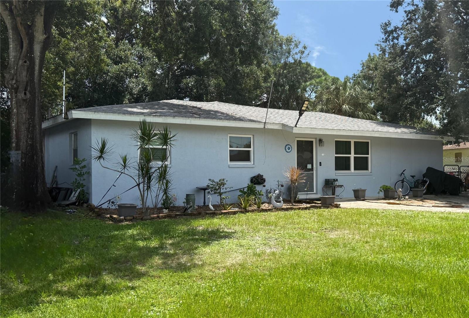 2143 AMANDA DRIVE
