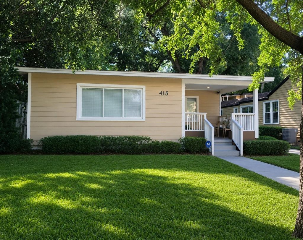 Photo of 415 S Summerlin Avenue, Orlando, FL 32801 (MLS # O6409688)